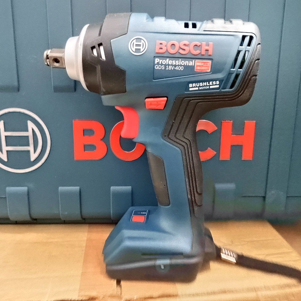 Power Tools Professional - Bosch GDS 18V-400 Cordless Lmpact Wrench